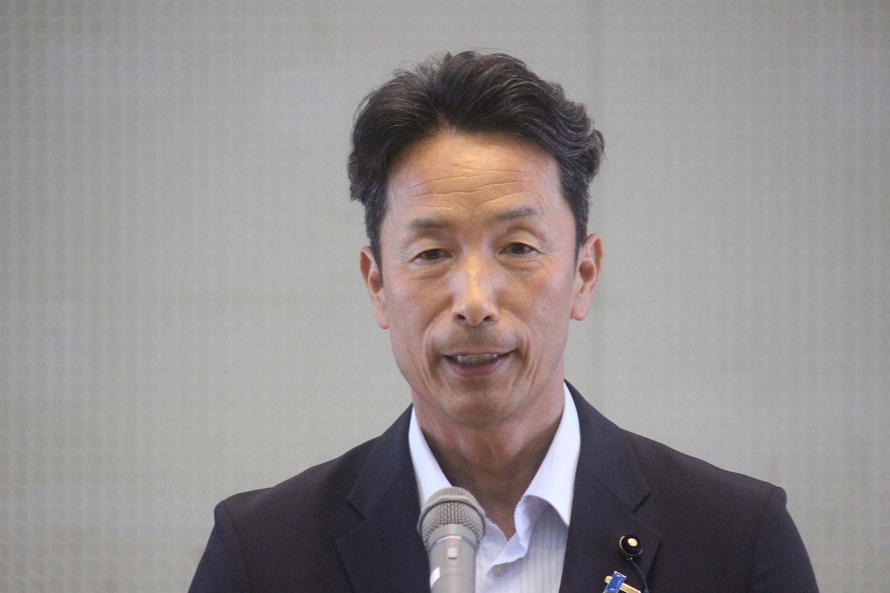 一宮川流域治水環境対策協議会総会で来賓祝辞を述べる田畑県議